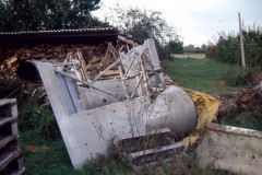 29.09.1999 le ali irrimediabilmente danneggiate con il taglio - Foto IHAP