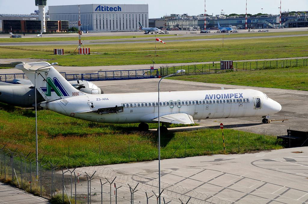 McDonnell Douglas DC 9 Avioimpex Z3-ARA