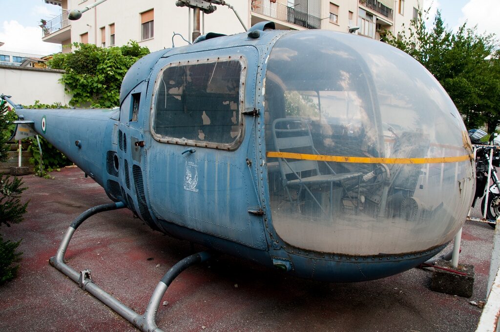 Agusta Bell AB 47J alla Scuola Specialisti di Caserta