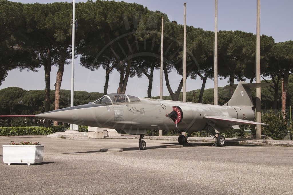 Alenia Lockheed F 104S ASA/M MM 6717 a Caserta presso la SSAM