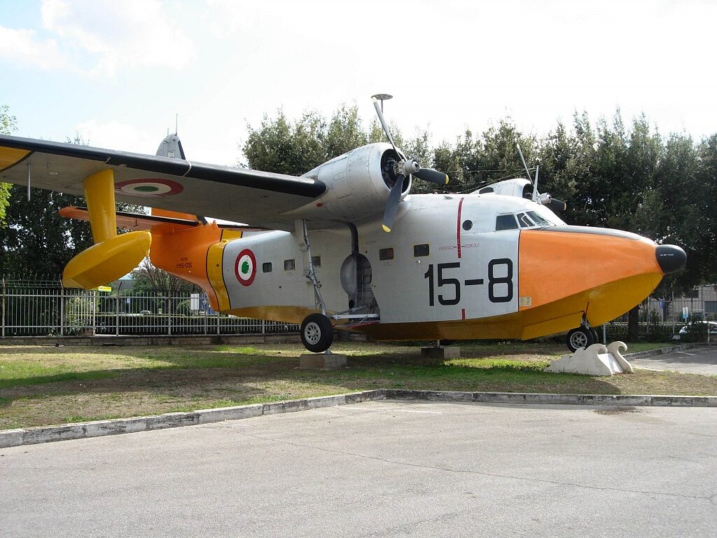 Tra i primi Albatross radiati, la MM 51-035 faceva parte del gruppo di 6 HU-16A acquistati nel 1966 dai surplus dell'USAF.