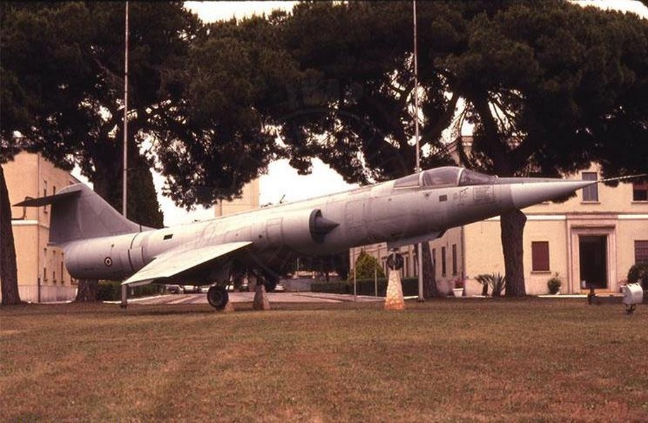 Alenia Lockheed F 104S ASA/M a Sabaudia