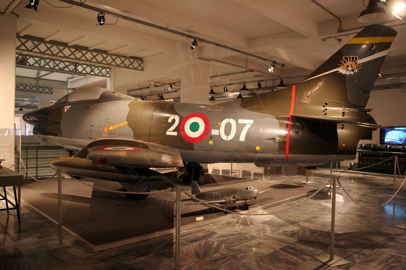 FIAT G 91R/1B esposto al Centro Storico FIAT a Torino