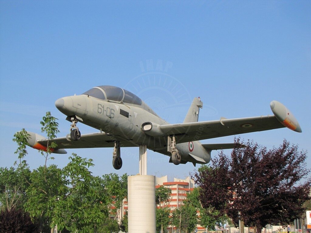 Aermacchi MB 339A MM 54454 a Lecce