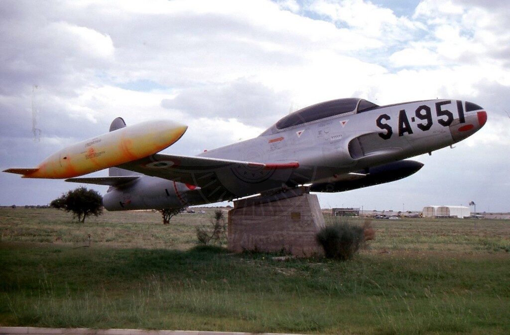 Lockheed T 33A-1_LO con MM 54-2951 gate ad Amendola