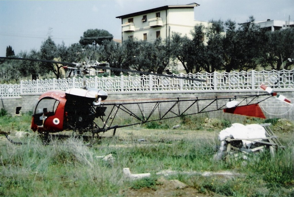 in cattive condizioni, non ci sono dati anagrafici. L’unica traccia e quello che resta della colorazione che a parte le aggiunte in rosso, sembrerebbe un ex Carabinieri. Non abbiamo conferma della sua attuale esistenza.Si trova a Cecchina (Roma)