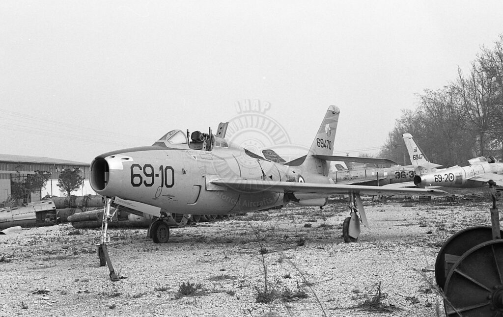 Republic F 84F a Castrette
